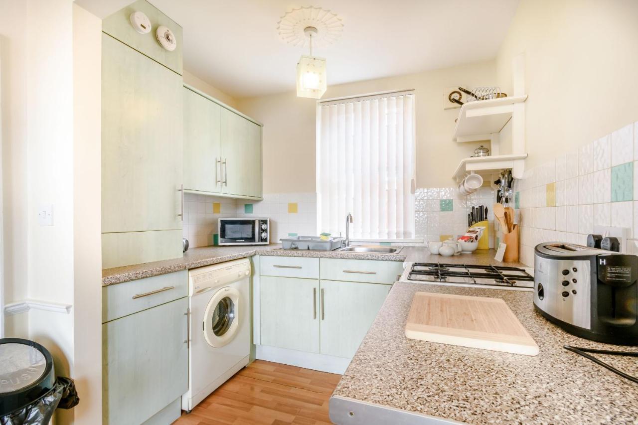 What A View At Quayside Apartment Whitby Esterno foto