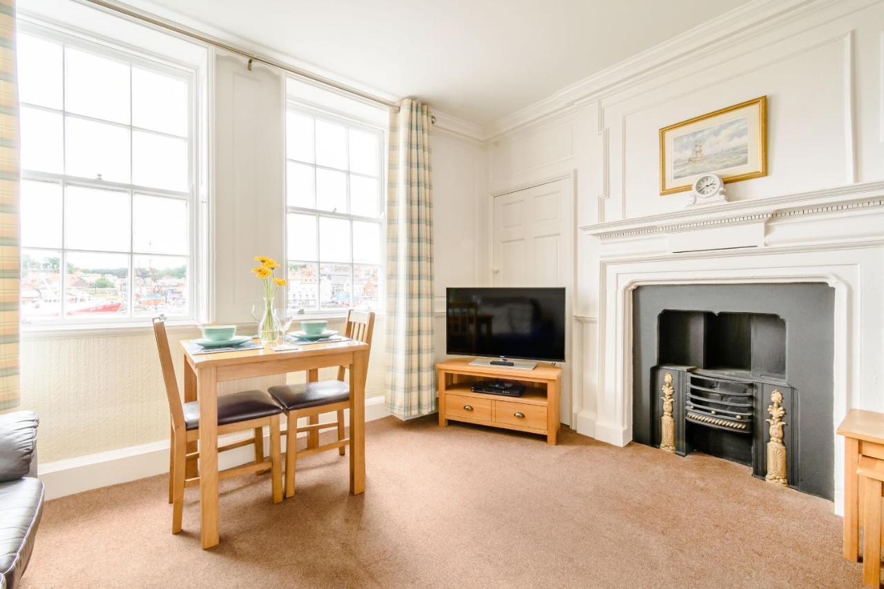What A View At Quayside Apartment Whitby Esterno foto