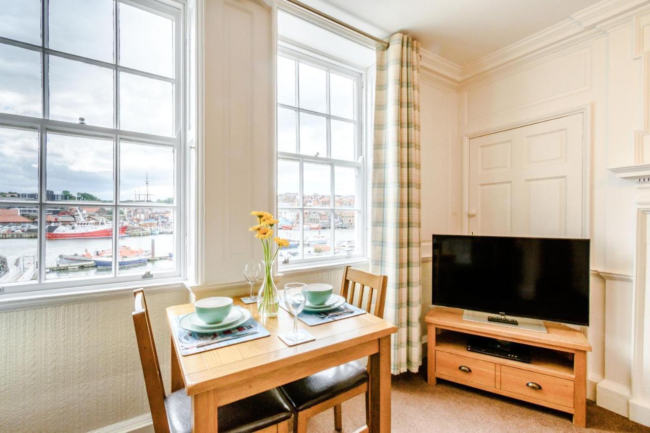 What A View At Quayside Apartment Whitby Esterno foto