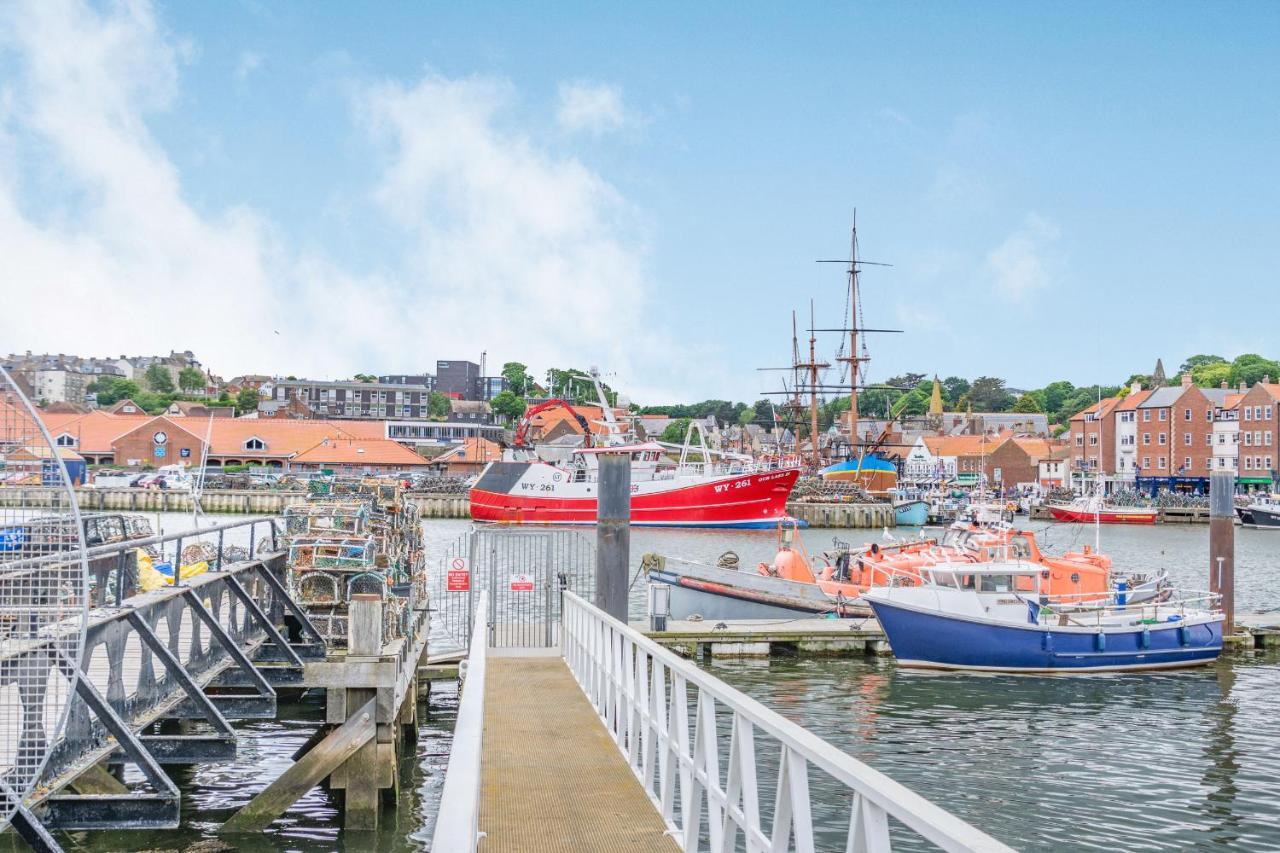 What A View At Quayside Apartment Whitby Esterno foto