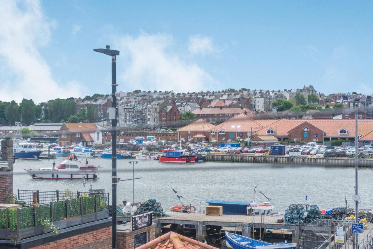What A View At Quayside Apartment Whitby Esterno foto