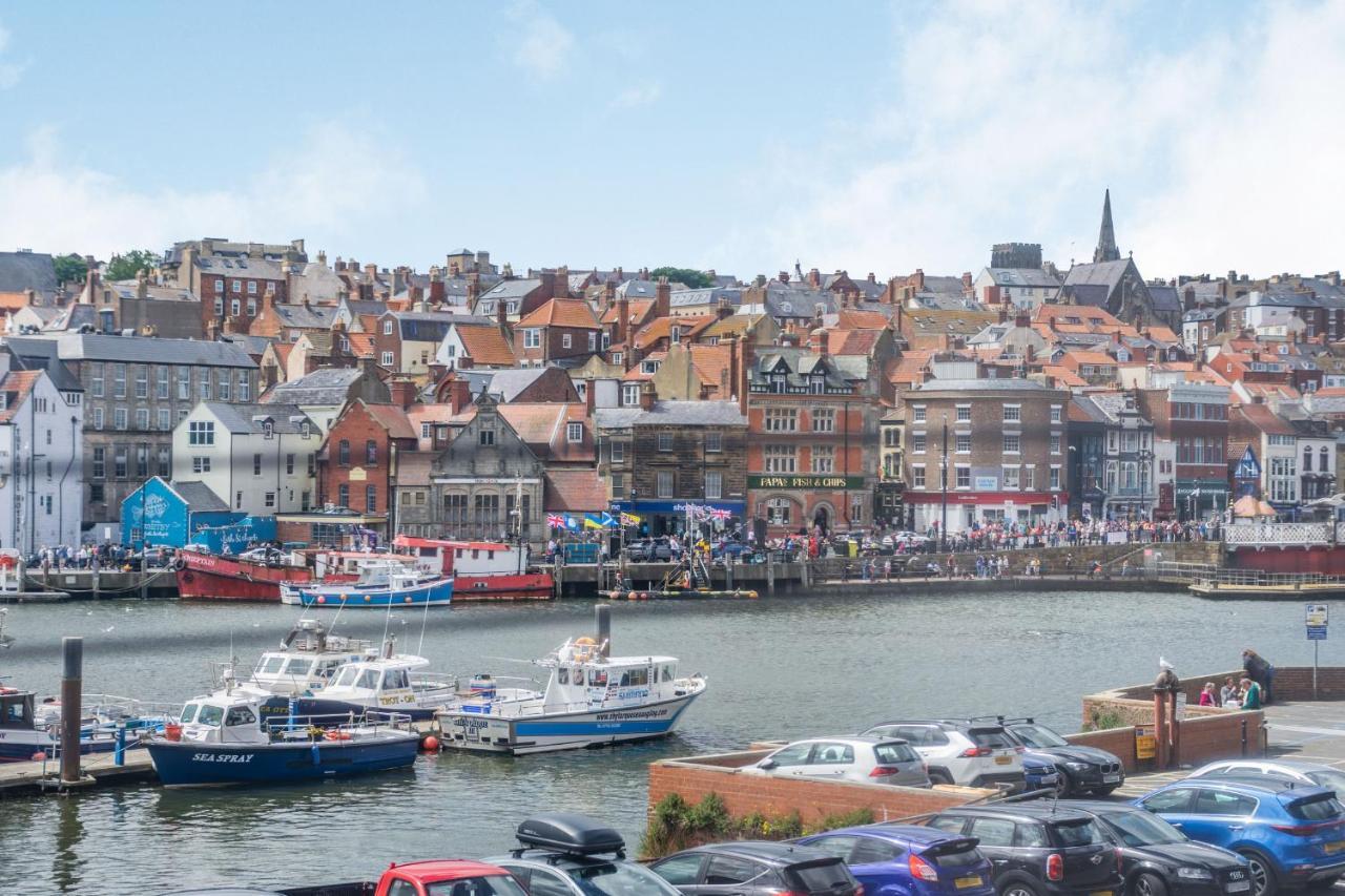 What A View At Quayside Apartment Whitby Esterno foto