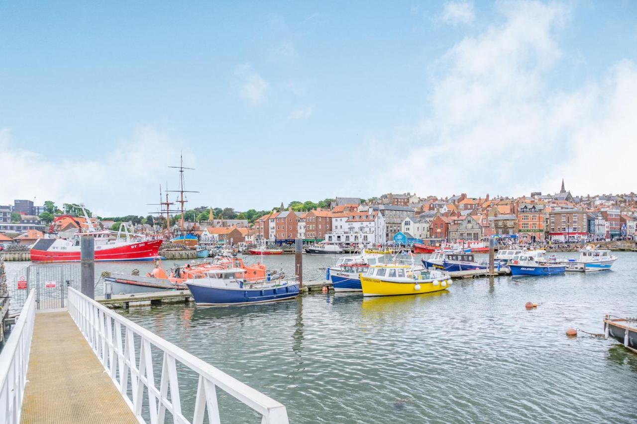 What A View At Quayside Apartment Whitby Esterno foto